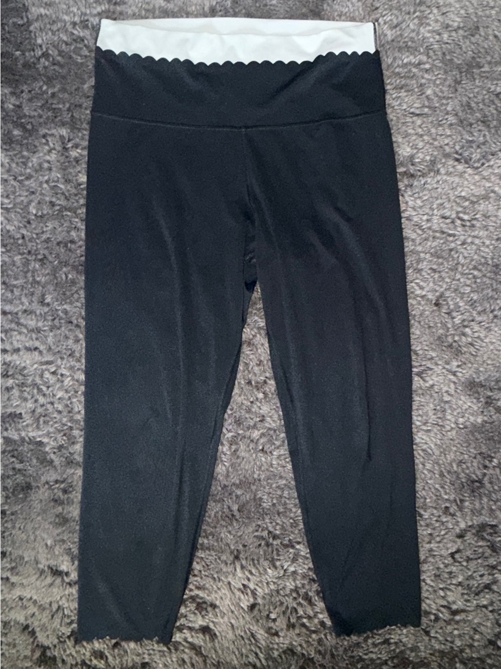 aerie Black Leggings with White Scallop Waistband